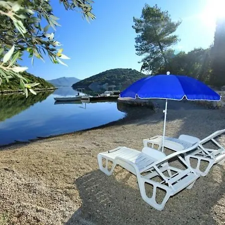 Cebalo Kor Ula - Two Bedroom With Terrace And Sea View Lana Apartment