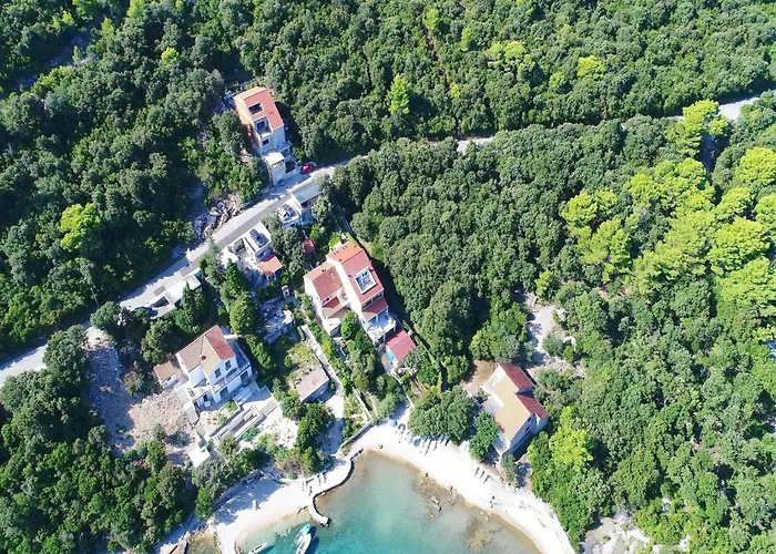 Cebalo Kor Ula - Two Bedroom With Terrace And Sea View Lana